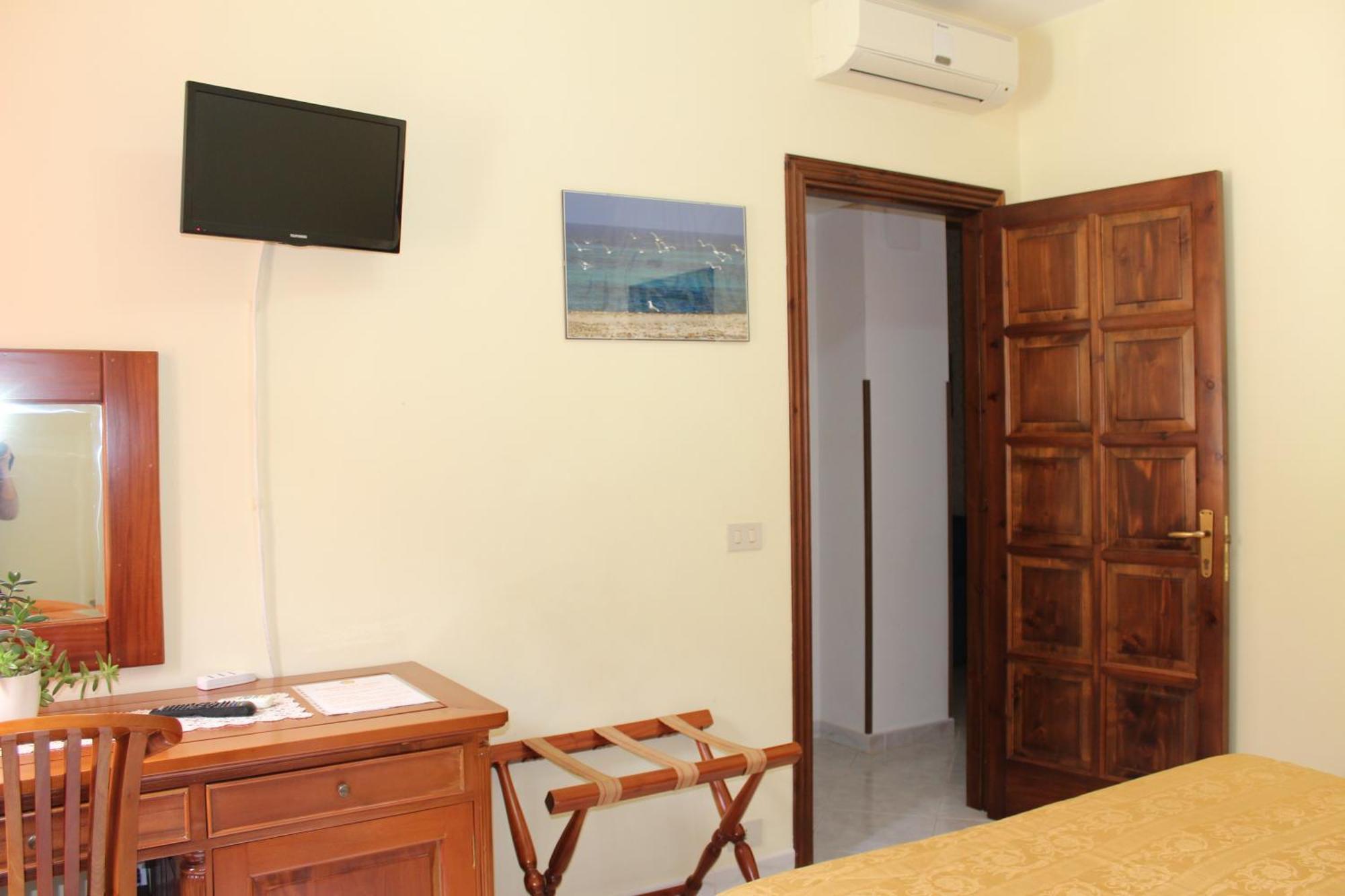 Raggio Di Sole Bed & Breakfast Macari Exterior foto